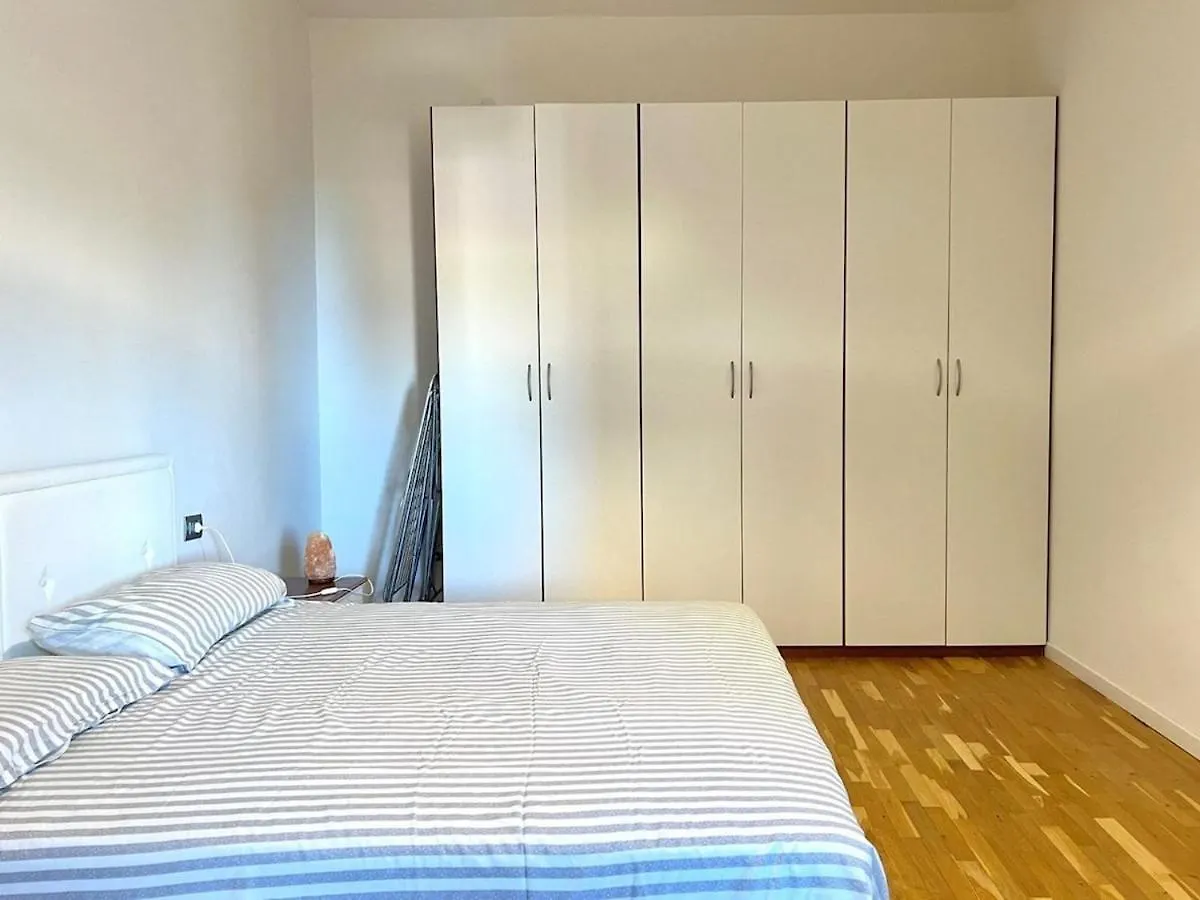 Spacious Apartment In Verona
