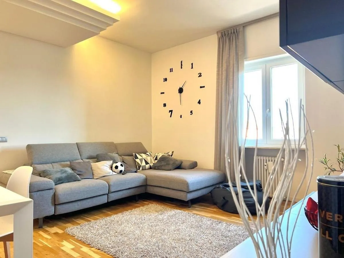 Spacious Apartment In Verona